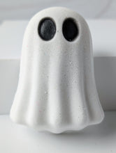 Load image into Gallery viewer, Ghost Bath Bomb - Hey Boo!