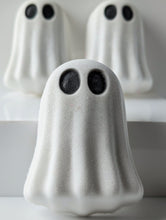 Load image into Gallery viewer, Ghost Bath Bomb - Hey Boo!