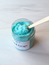Load image into Gallery viewer, Island Escape Foaming Sugar Scrub