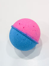Load image into Gallery viewer, Light Up Berrylicious Bath Bomb