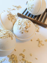 Load image into Gallery viewer, Honey & Oats Bath Bomb