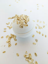 Load image into Gallery viewer, Honey & Oats Bath Bomb