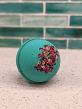 Load image into Gallery viewer, Beach Babe Bath Bomb