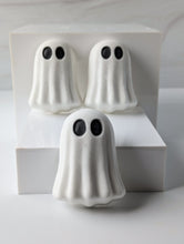 Load image into Gallery viewer, Ghost Bath Bomb - Hey Boo!
