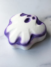 Load image into Gallery viewer, Hey Boo Ghost Bath Bomb
