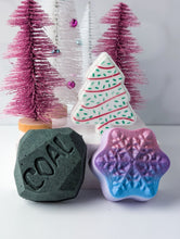 Load image into Gallery viewer, Christmas Tree Cake Bath Bomb
