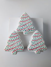 Load image into Gallery viewer, Christmas Tree Cake Bath Bomb
